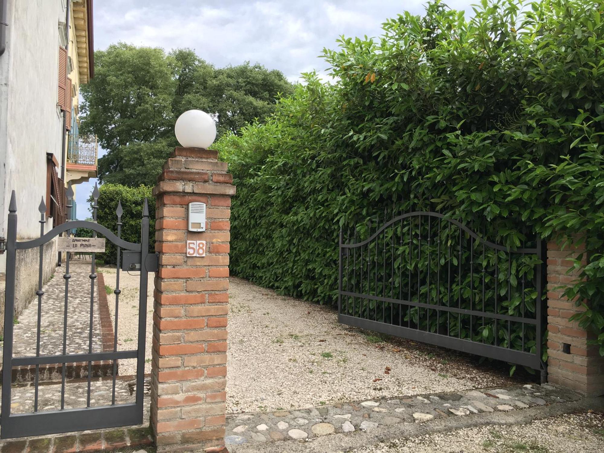 La Piana Bed & Breakfast Monzambano Exterior photo